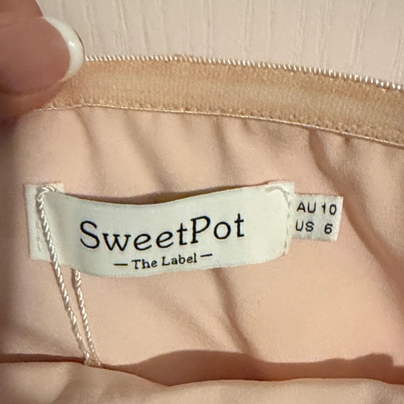 Sweet Pot the label size 6 strap less dress - Picture 4 of 5